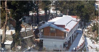 Royal Dutch Resorts and Doll Museum 3 Star hotel in Mukteshwar